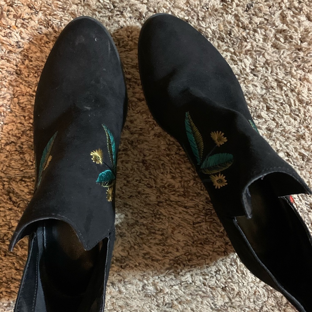 Indigo Rd. Margot Booties - Picture 2 of 4